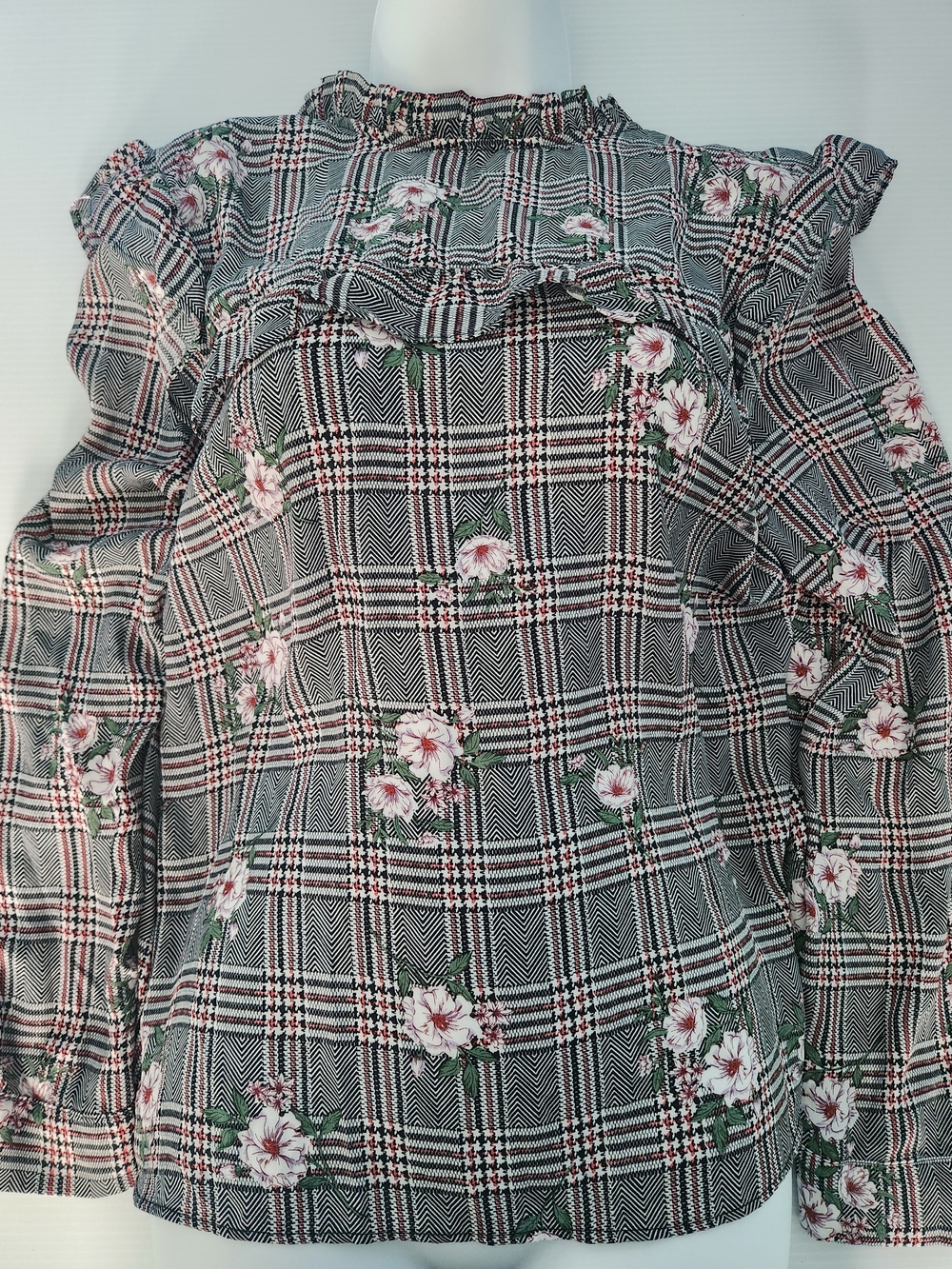 Lipslides Plaid Floral Ruffle Blouse in Black & Red Large Like New
